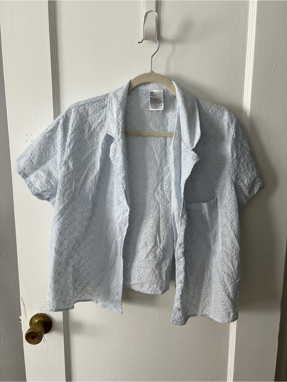 H&M Light Blue Eyelet Short-Sleeve Button-Down Shirt